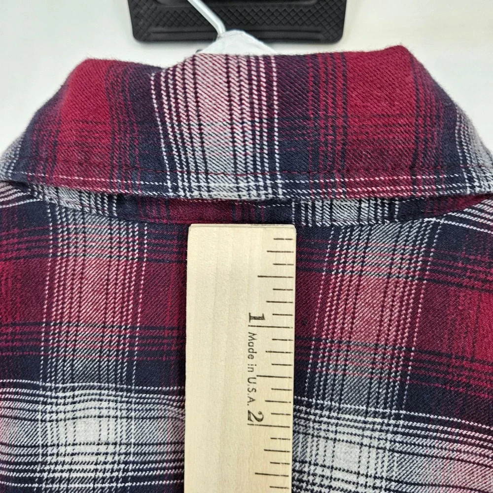 Fish Hippie Flannel Shirt Mens Medium Red Blue Plaid Long Sleeve Casual‎